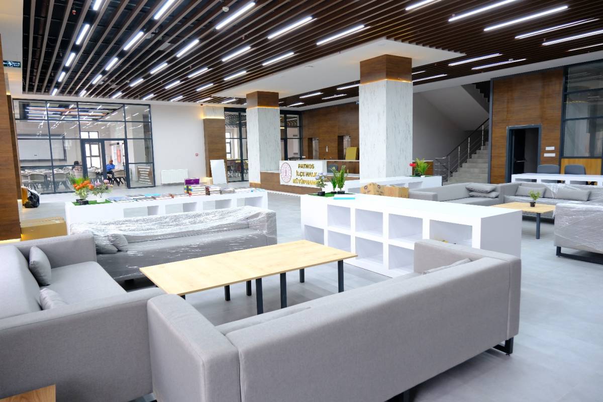 Patnos İlçe Halk Kütüphanesi Hizmete Hazır