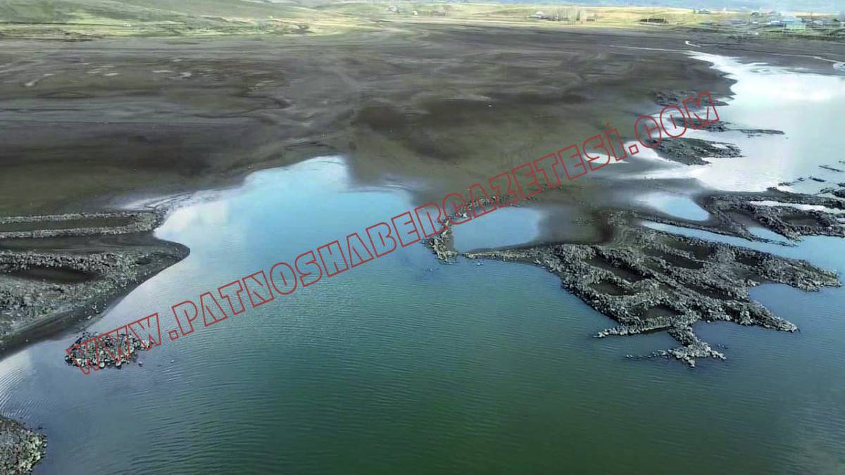 Patnos Baraj Gölü'nde Sular Çekildi