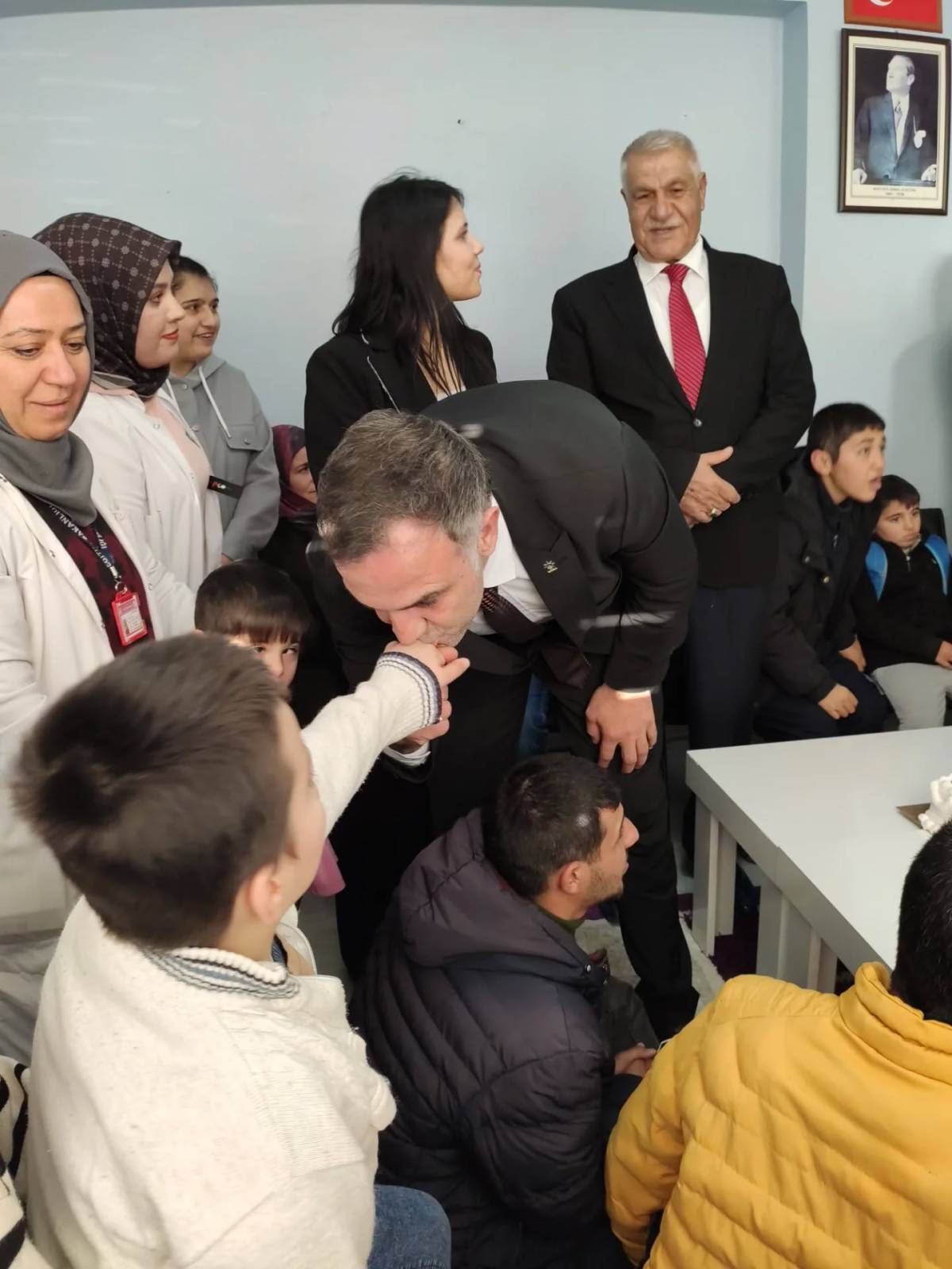 AK Parti Erciş İlçe Başkanı Çalışkan'dan Engelli Bireylere Ziyaret