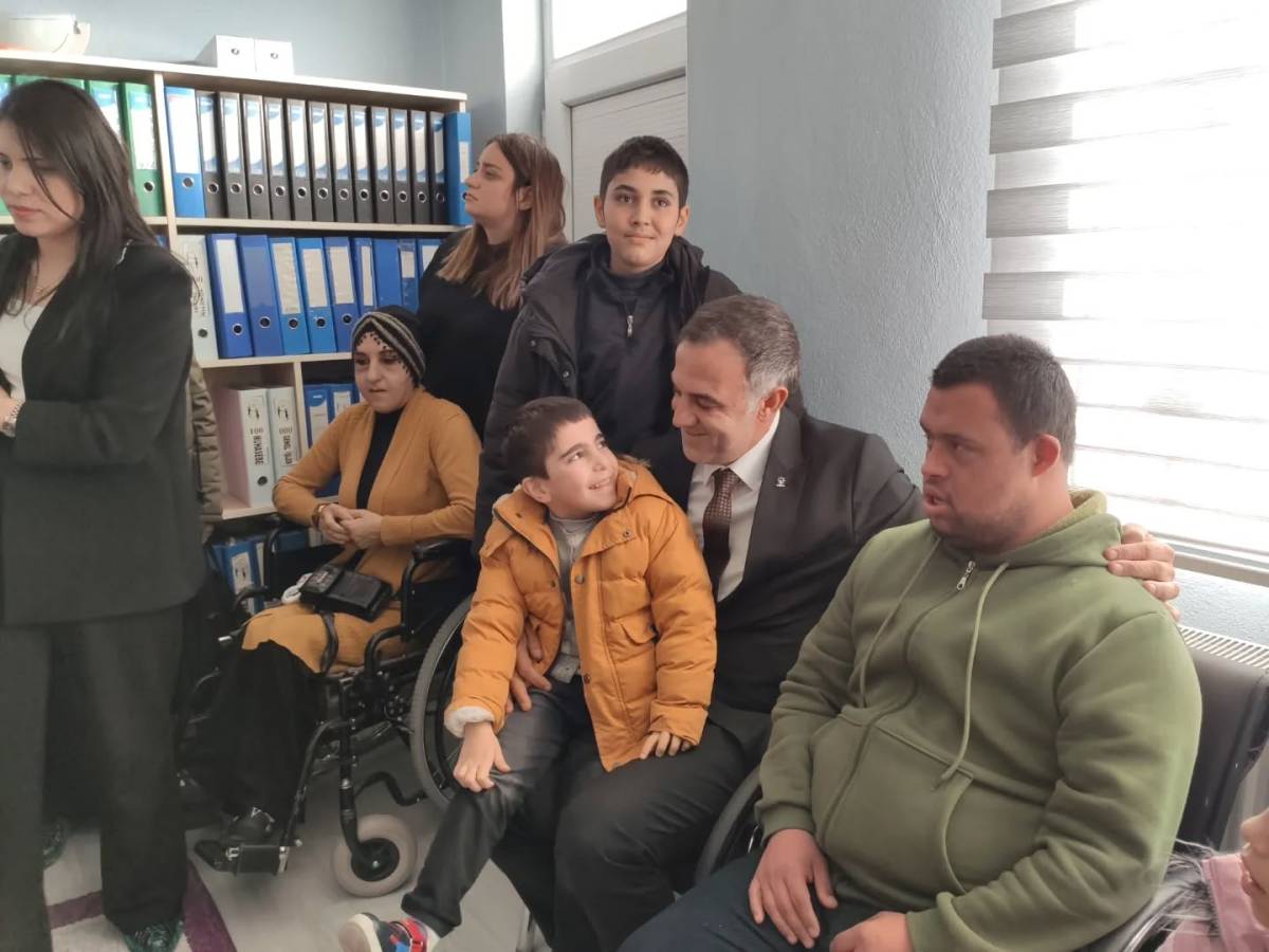 AK Parti Erciş İlçe Başkanı Çalışkan'dan Engelli Bireylere Ziyaret