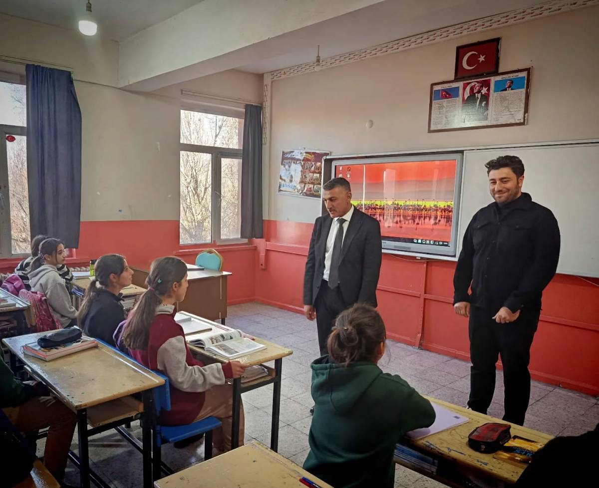 Patnos İlçe Milli Eğitim Müdürü Yüksel Zorlu, okul ziyaretlerine devam ediyor