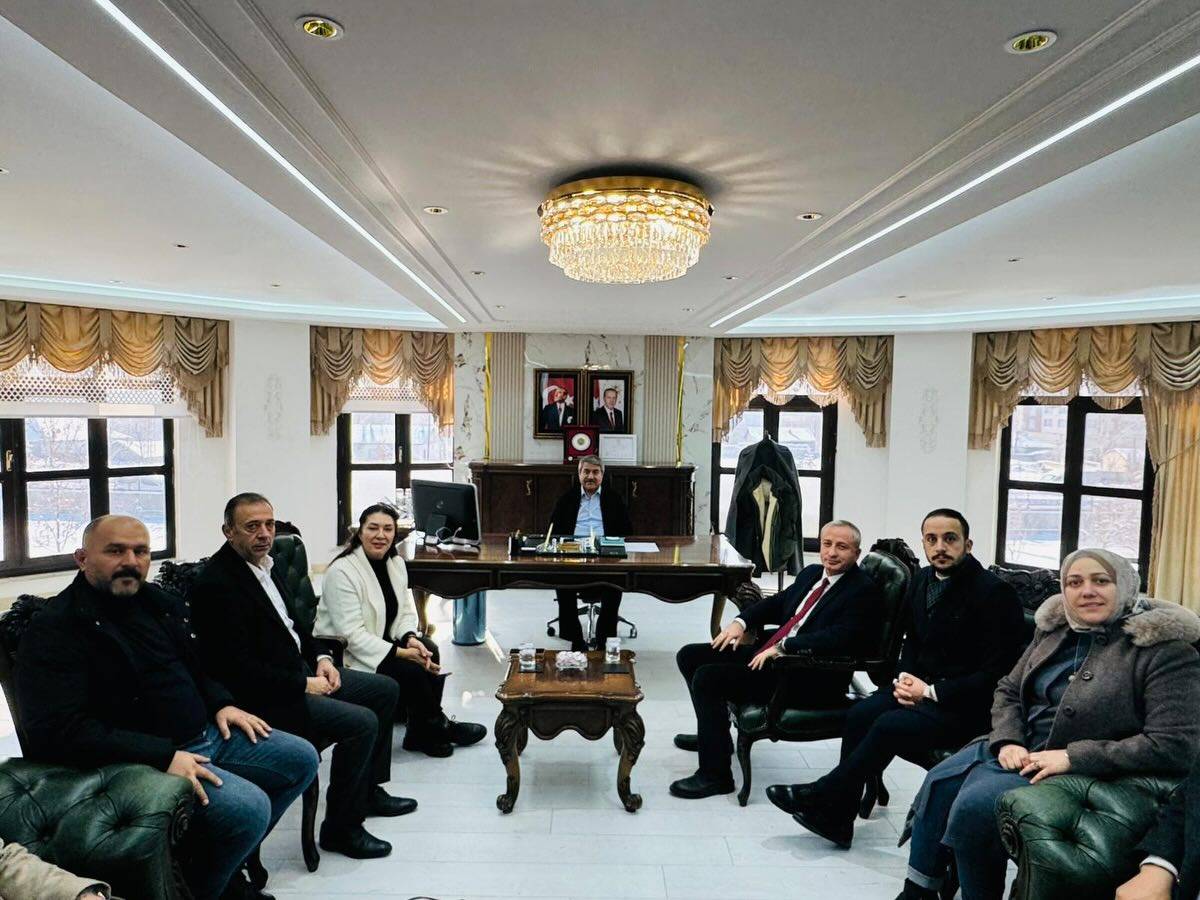 Ağrı Milletvekili Ruken Kilerci Patnos Belediyesi’ni Ziyaret Etti