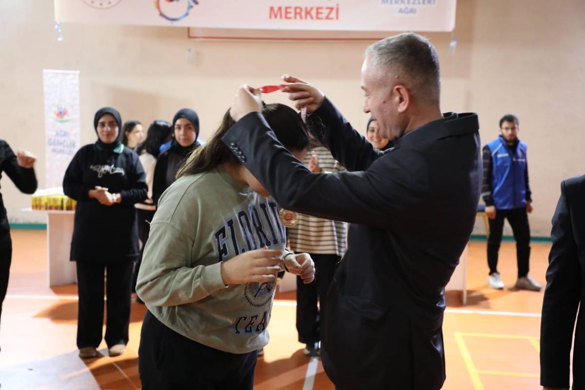 Ağrı’da Gençler ve Engelli Öğrenciler Sporla Buluştu