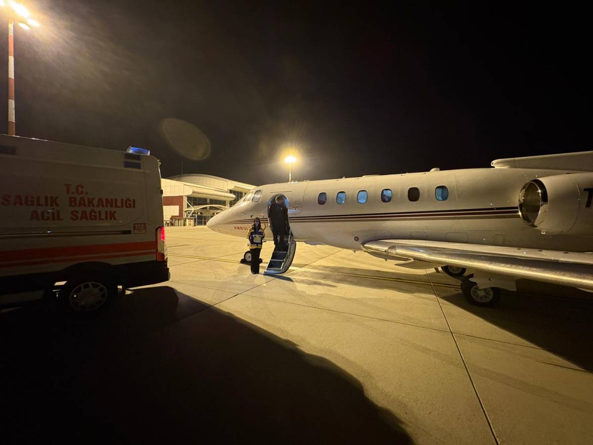 Ağrı’da minik hasta hava ambulansıyla Ankara’ya sevk edildi