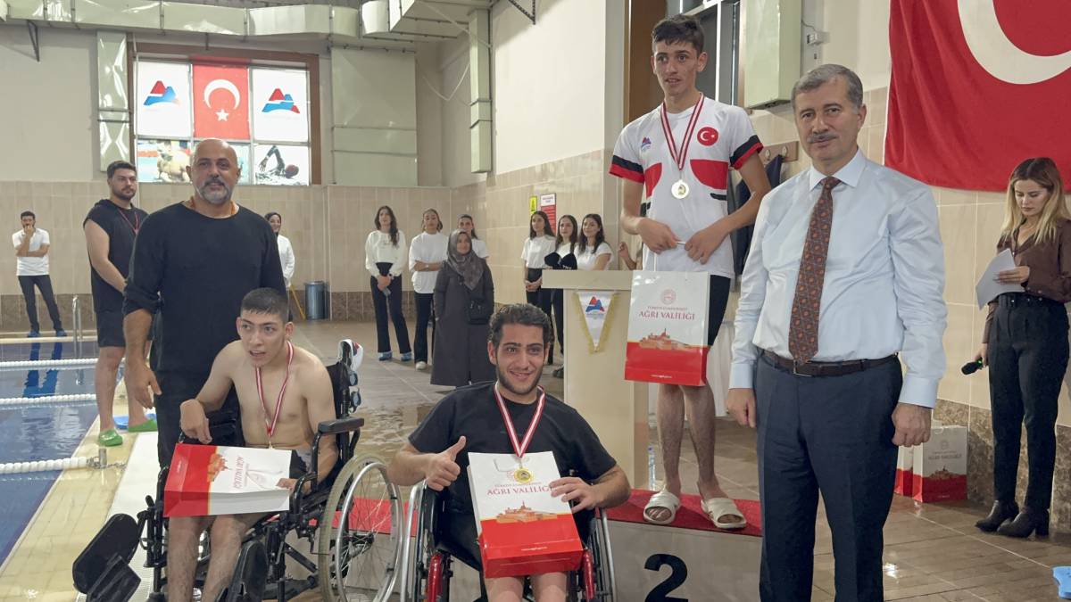 Engelli Çocuklar Ağrı’da Yüzme ile Hayata Tutunuyor