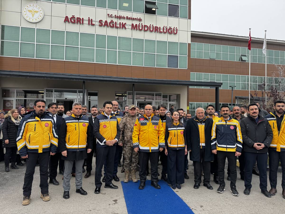 Ağrı’da Acil Sağlık Filosu 7 Yeni Ambulansla Güçlendi