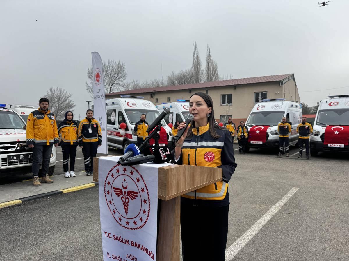 Ağrı’da Acil Sağlık Filosu 7 Yeni Ambulansla Güçlendi