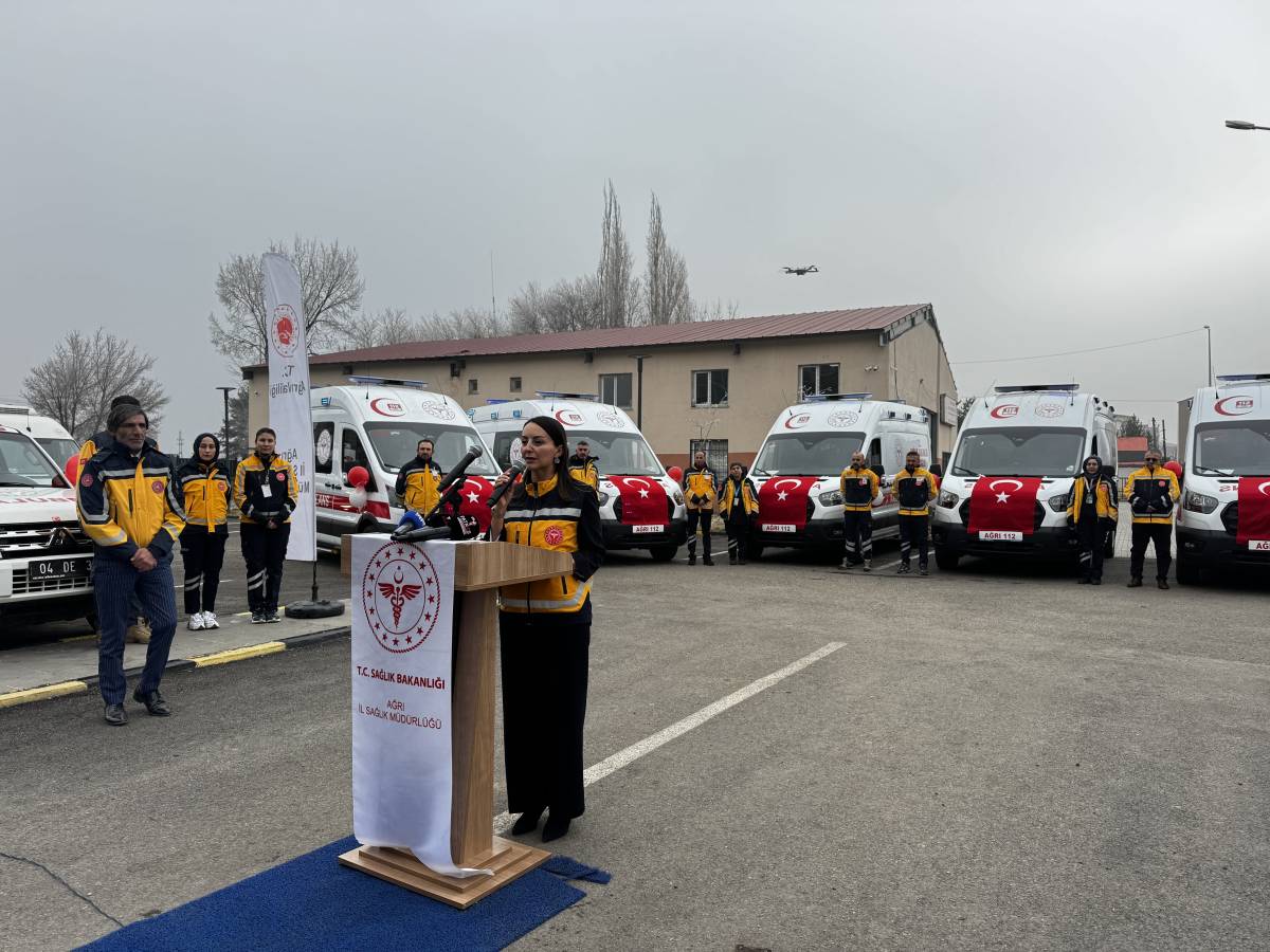 Ağrı’da Acil Sağlık Filosu 7 Yeni Ambulansla Güçlendi