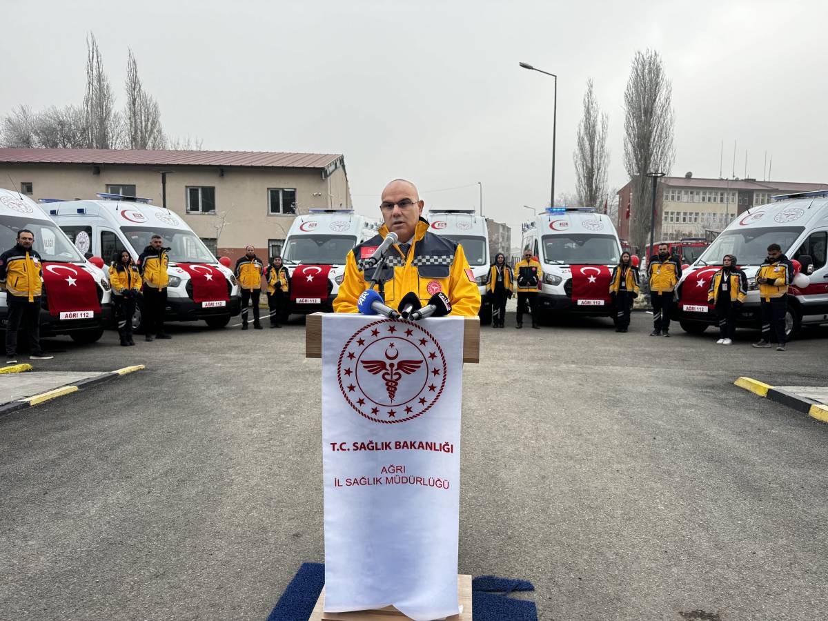 Ağrı’da Acil Sağlık Filosu 7 Yeni Ambulansla Güçlendi