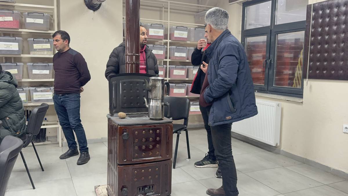 Ağrı’da Köz Patates Geleneği Sürüyor