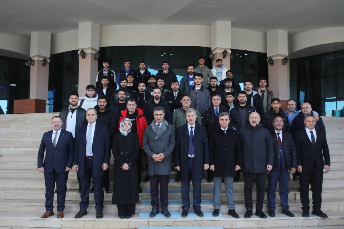 Rektör Gülçin, “Hedefimiz Türkiye’nin Sportif Vizyonuna Yön Vermek”