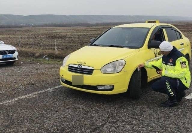 Ağrı’da Trafik Kurallarına Uymayan 83 Sürücüye Ceza