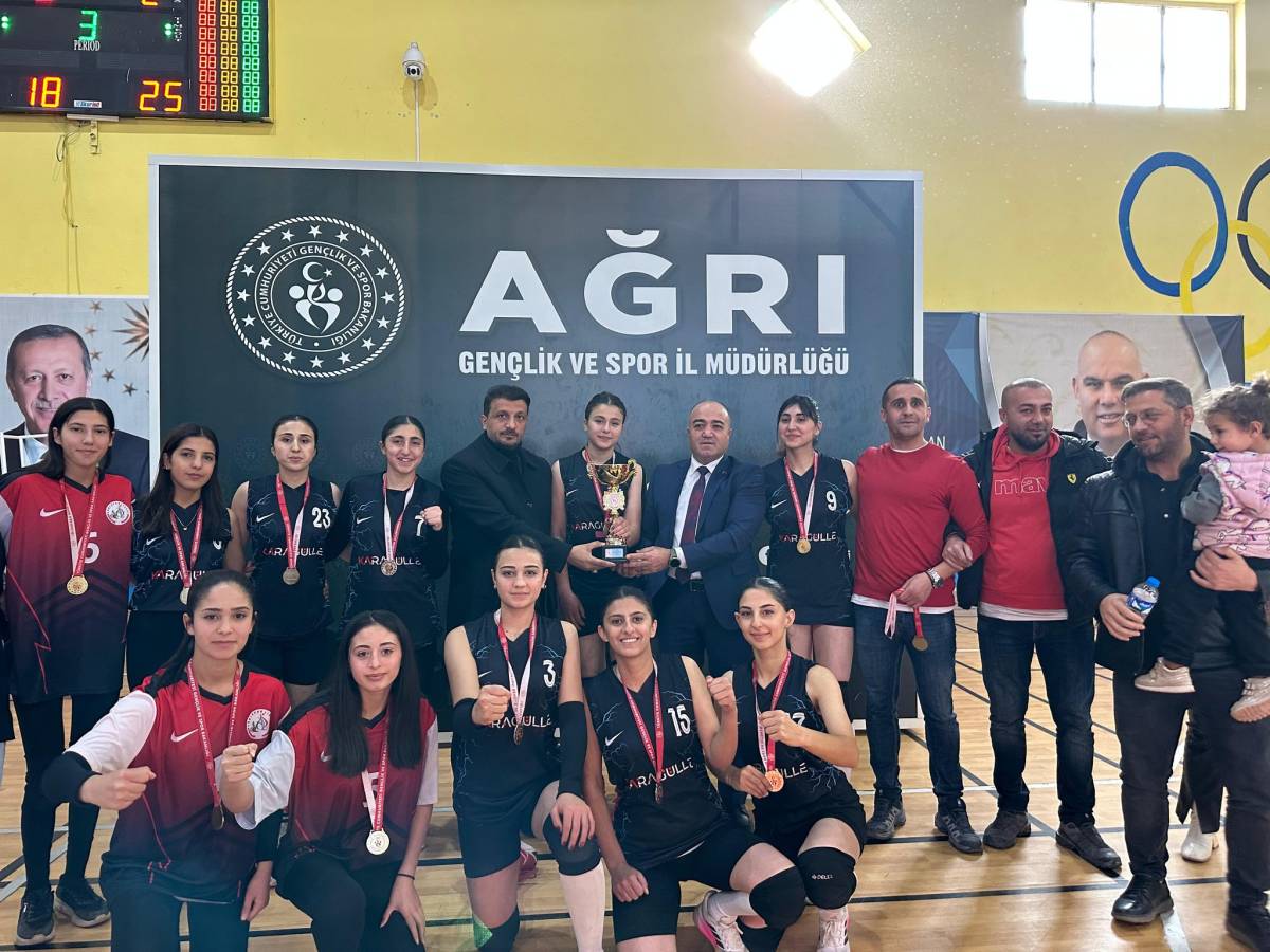 Gençlerin Voleybol Heyecanı Ağrı’da Final Maçlarıyla Taçlandı