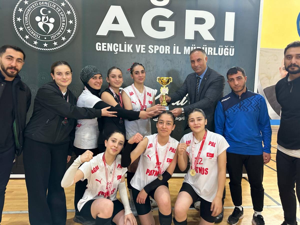 Gençlerin Voleybol Heyecanı Ağrı’da Final Maçlarıyla Taçlandı
