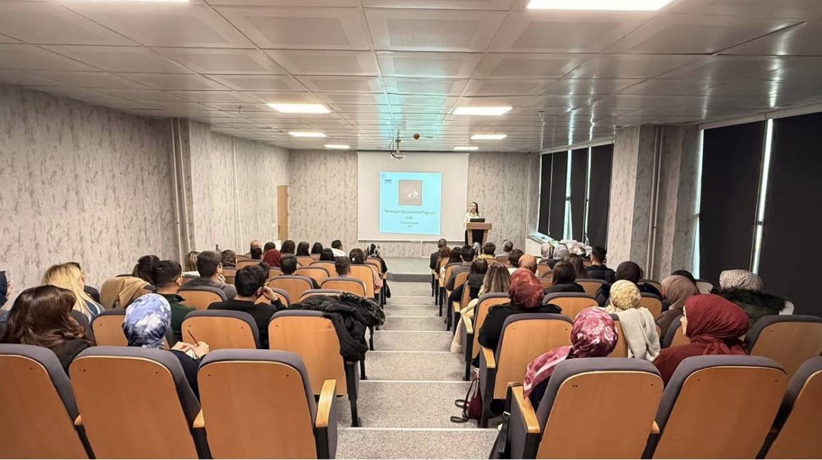 Ağrı’da Sağlık Personeline Yenidoğan Canlandırma Eğitimi Verildi