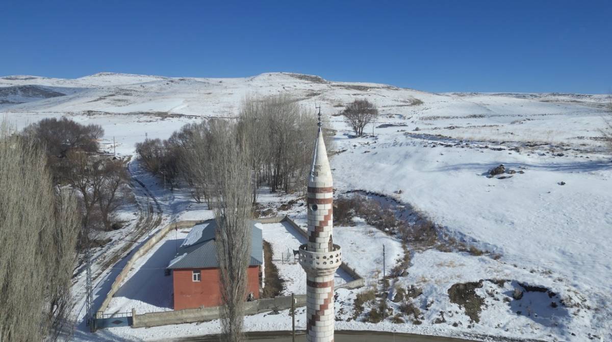 Ağrı’nın Zirvelerinde Kar Manzarası Hayran Bıraktı