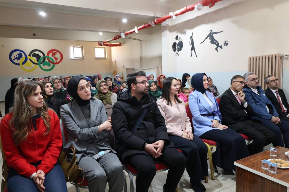 Ağrı’da Anne Akademisi Projesi Kapsamında Kadınlara Eğitim