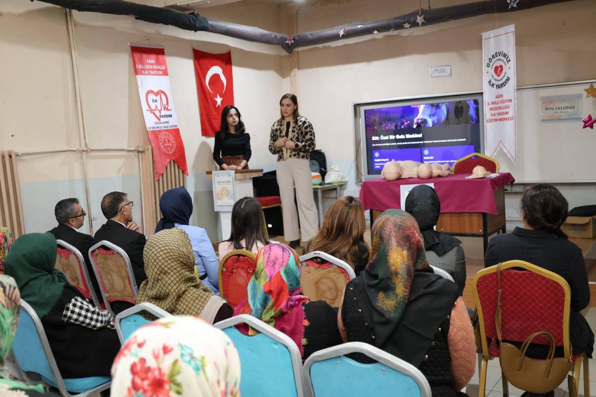 Ağrı’da Anne Akademisi Projesi Kapsamında Kadınlara Eğitim