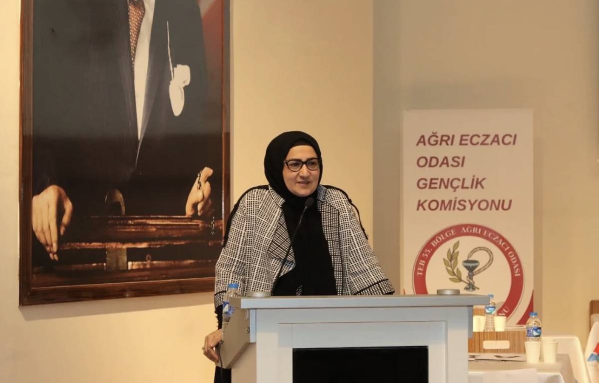 Ağrı’da Geleceğin Eczacıları Bilgi Yarışmasında Buluştu