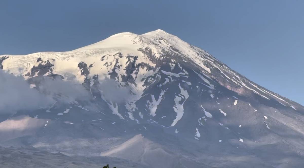 Ağrı Dağı’nda buzul alanı her geçen yıl daralıyor