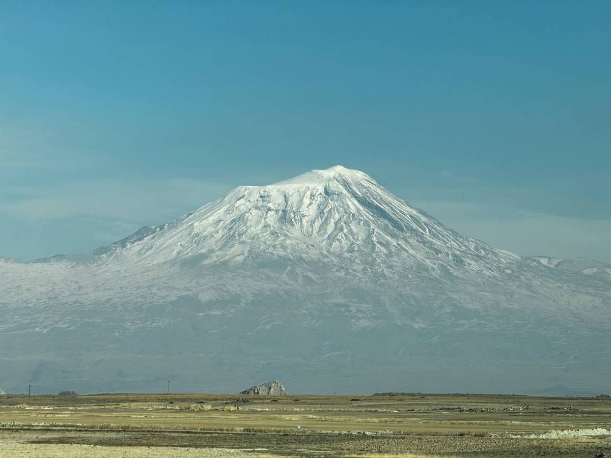 Ağrı Dağı’nda buzul alanı her geçen yıl daralıyor