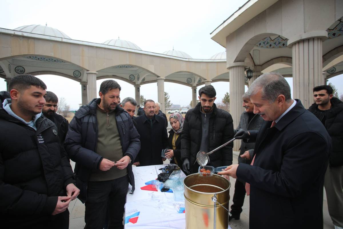 Ağrı’da acı bir şekilde hayatını kaybeden üniversite öğrencisi dualarla anıldı