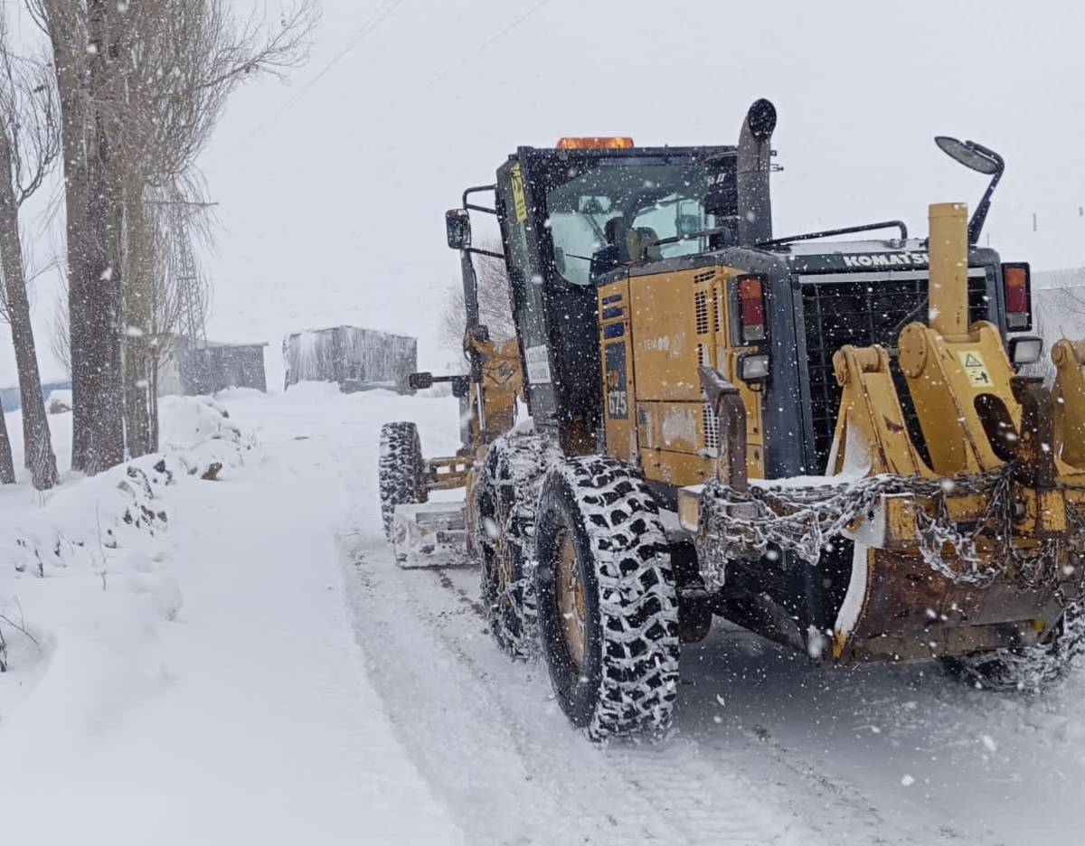 Eleşkirt’te Kar Mesaisi Başladı