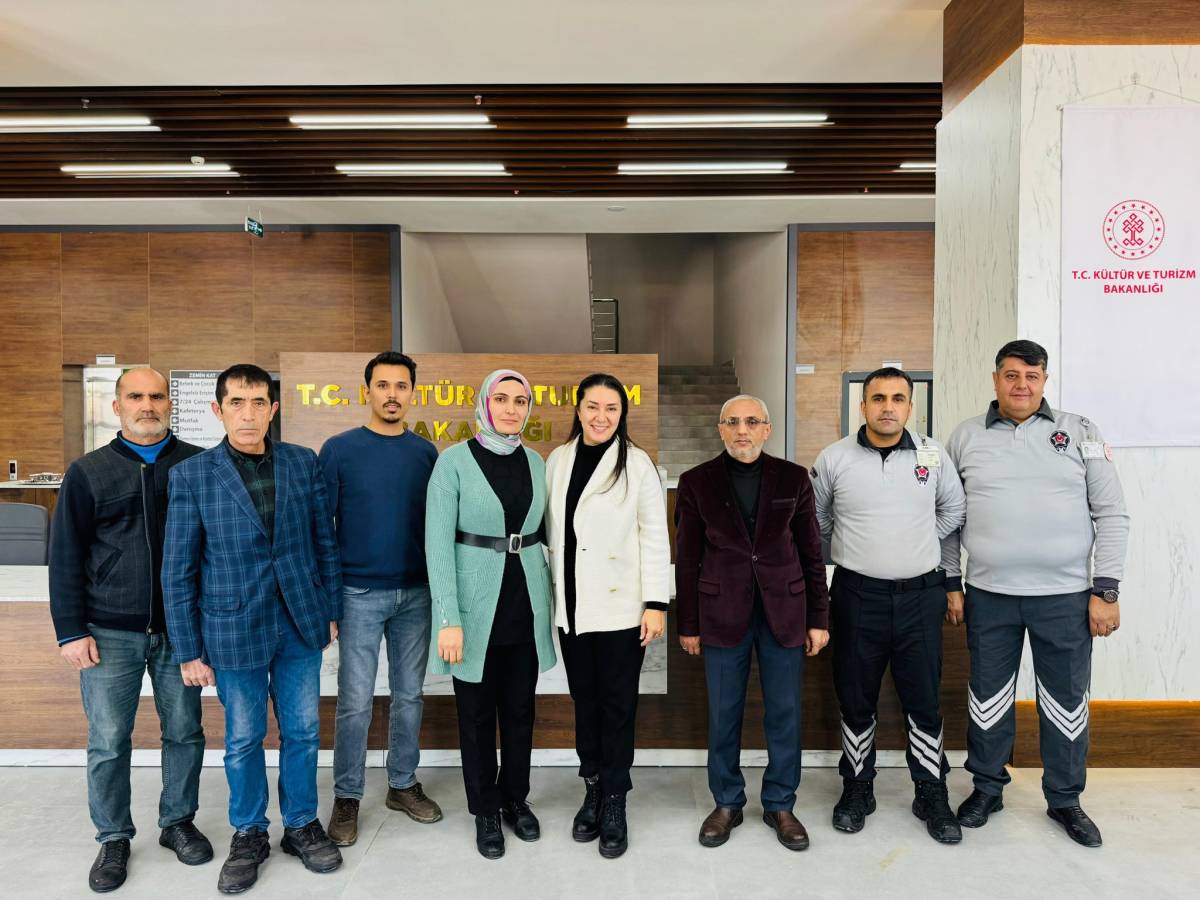 Patnos İlçe Halk Kütüphanesi Hizmete Hazır