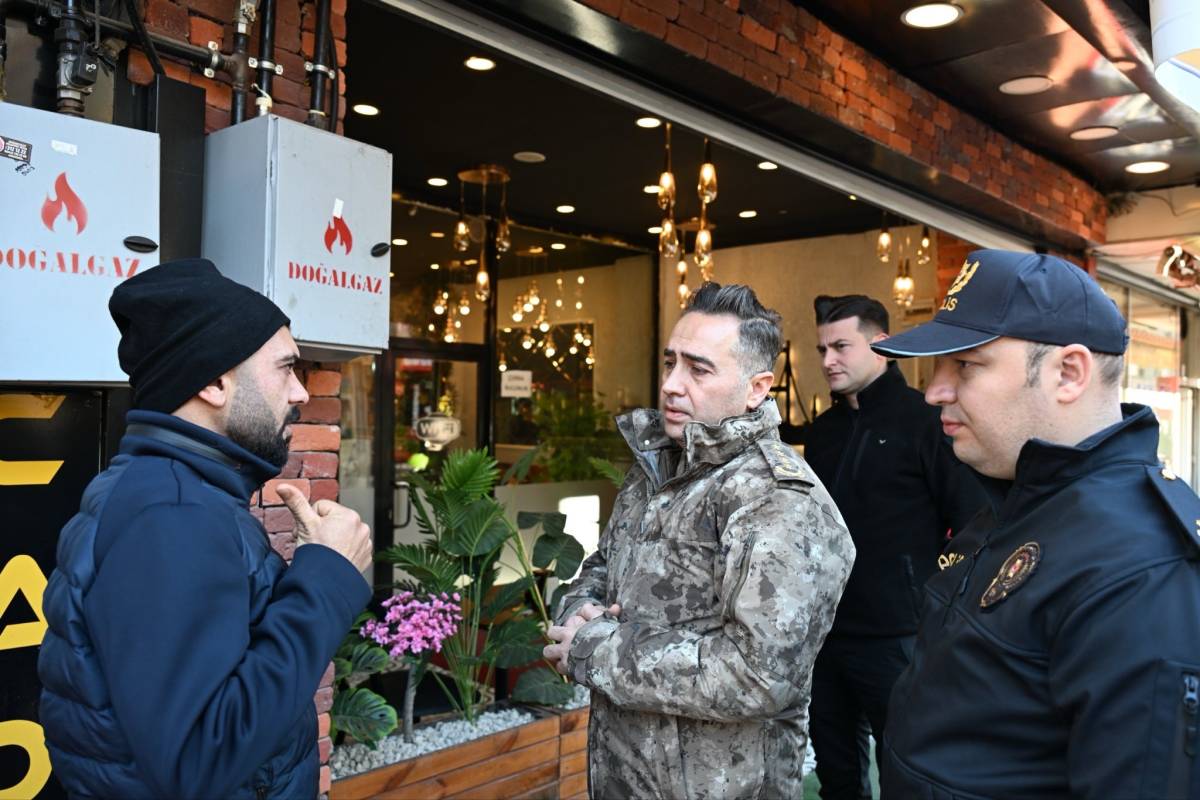 Ağrı İl Emniyet Müdürü Önder’den Esnaf ve Vatandaşlara Ziyaret