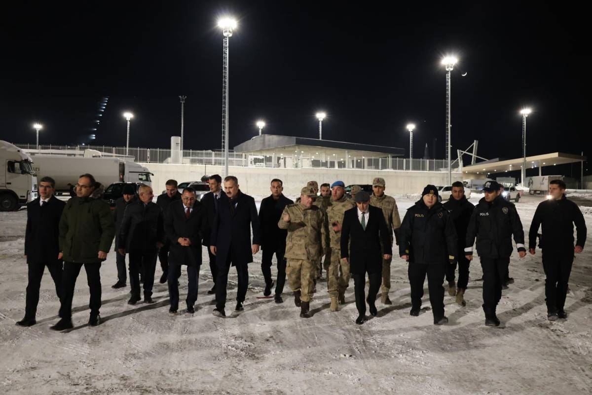 Vali Bozkurt’tan kurumlara ziyaret, sahada yoğun mesai