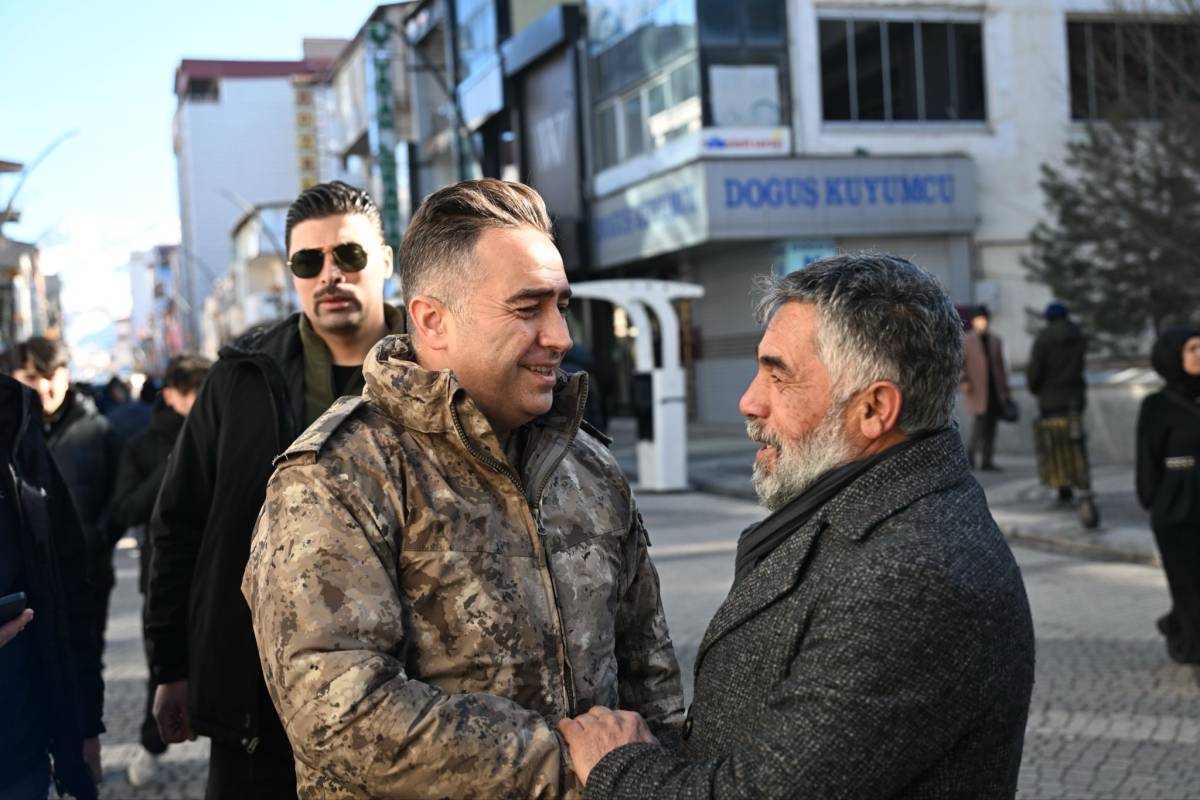 Ağrı İl Emniyet Müdürü Önder’den Esnaf ve Vatandaşlara Ziyaret