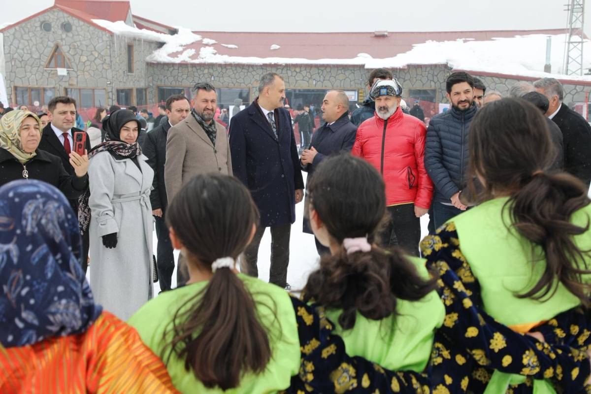 GSB Gençlik Kış Kulübü Ağrı’da Sona Erdi