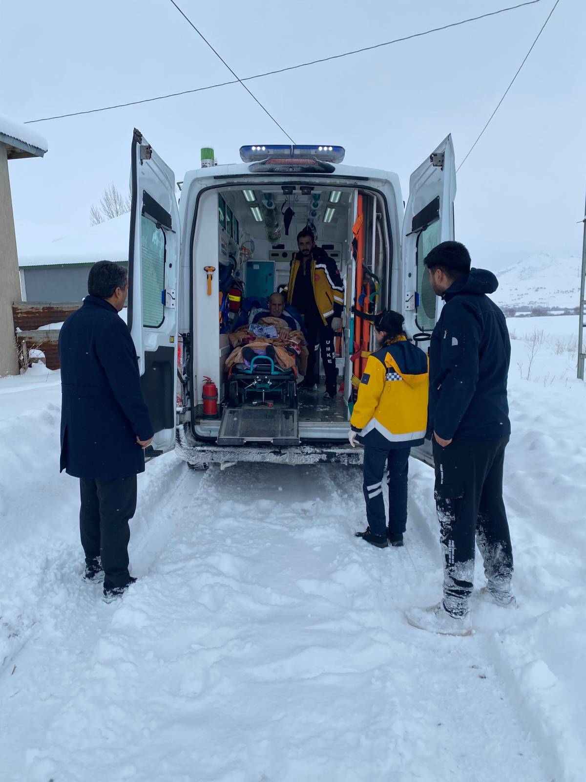 Ağrı’da 82 Yaşındaki Hasta İçin Ekipler Harekete Geçti