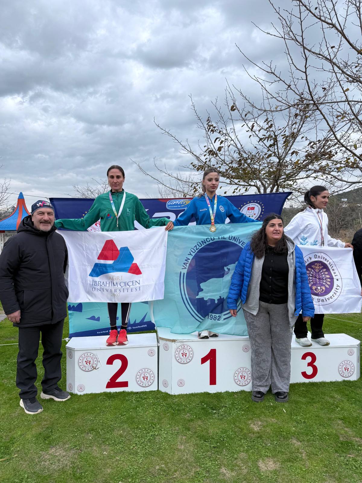 Ağrı İbrahim Çeçen Üniversitesi Kadın Kros Takımı Türkiye Şampiyonu Oldu