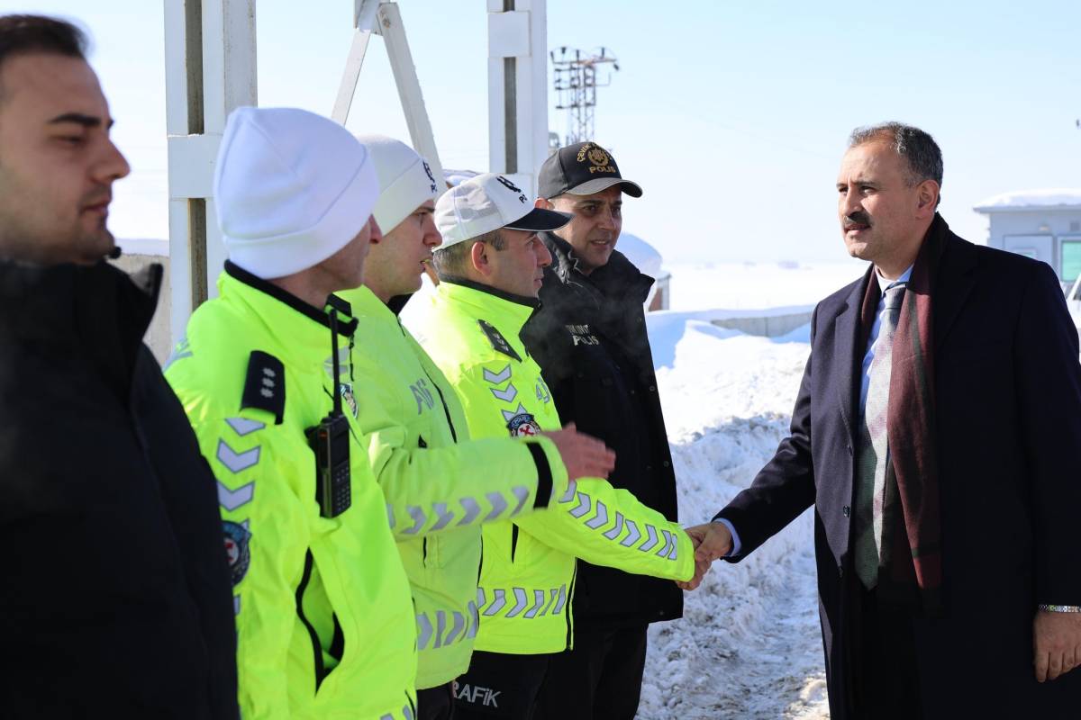 Vali Bozkurt’tan kurumlara ziyaret, sahada yoğun mesai