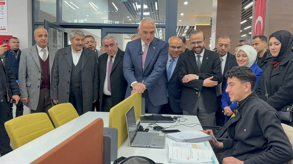 Bakan Ersoy’den Patnos’a kültür yatırımı