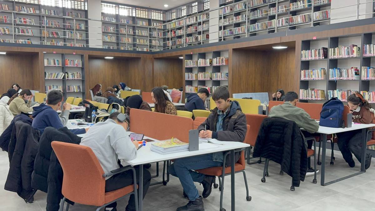 Bakan Ersoy’den Patnos’a kültür yatırımı