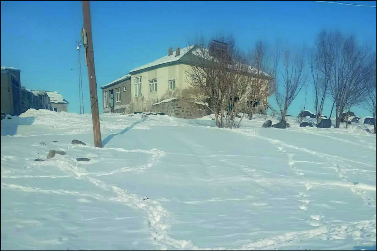 Esenbel (Mecya) Köyü Yolları Hâlâ Kapalı