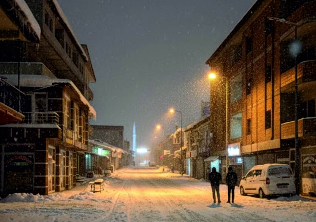 Patnos’ta Kış Manzaraları Büyüledi