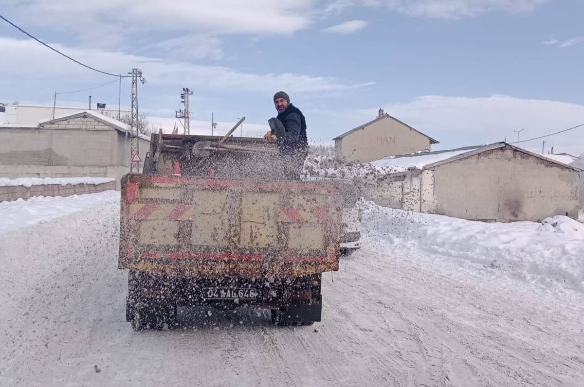 Ağrı’da Karla Mücadele Seferberliği