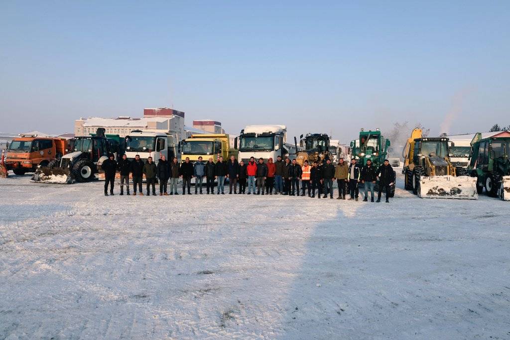 Ağrı’da 90 okul ve kamu kurumunda karla mücadele çalışması