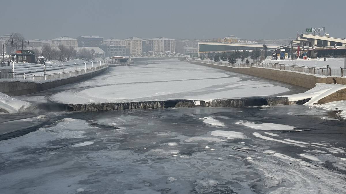 Ağrı’da Kar Manzarası Kartpostallık Görüntüler Oluşturdu