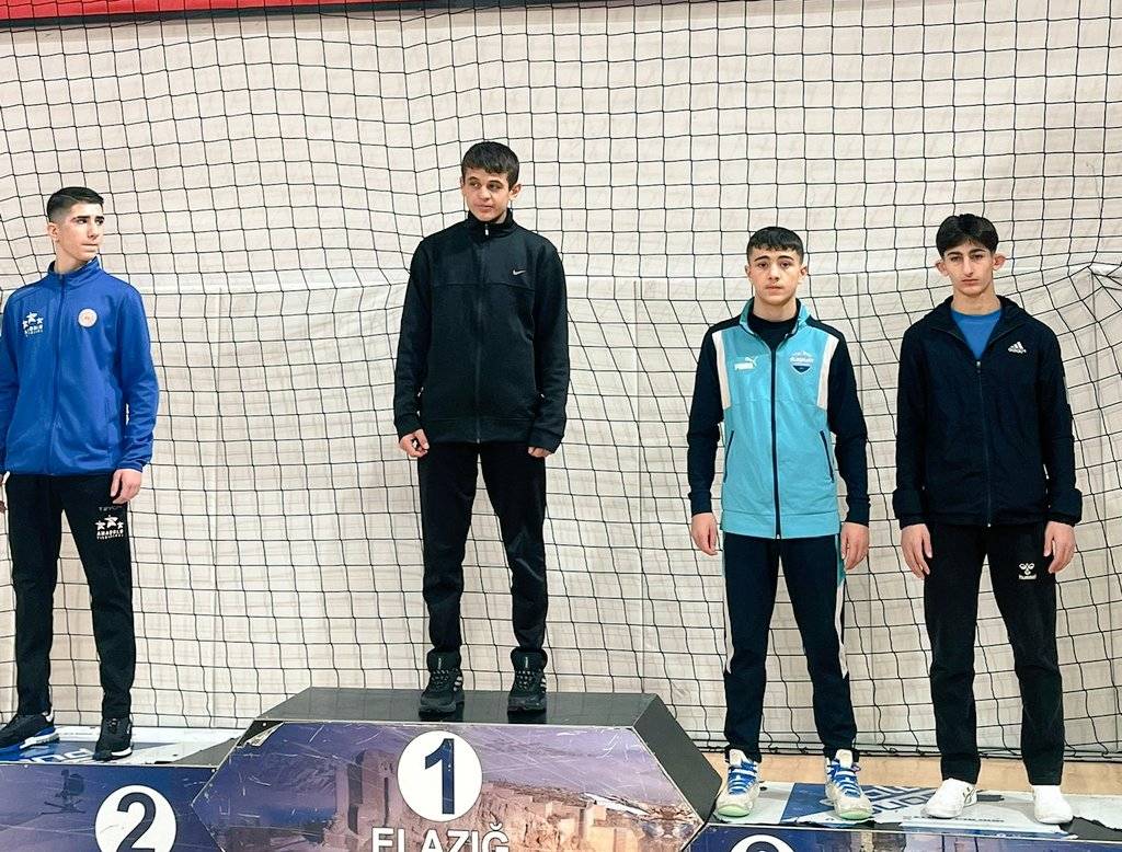 Ağrılı Sporcular Okullar Arası Güreşte Derece Yaptı