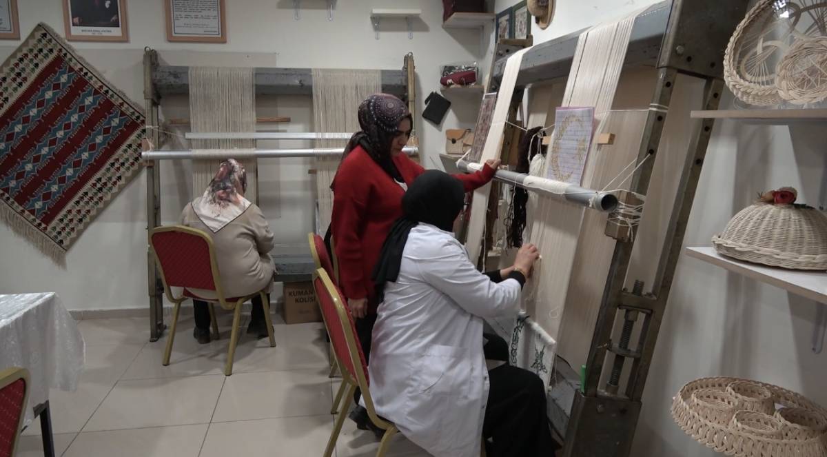 Ağrı’da Geleneksel Dokuma Kültürü Yaşatılıyor