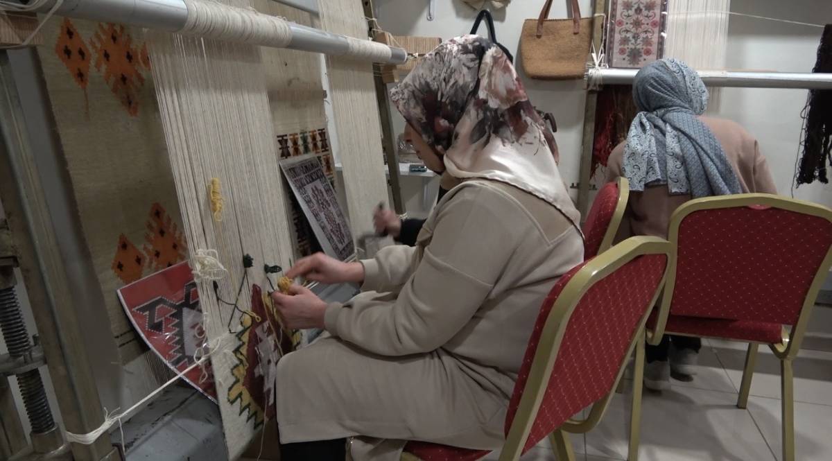 Ağrı’da Geleneksel Dokuma Kültürü Yaşatılıyor