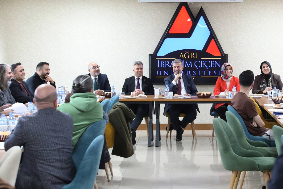 AİÇÜ Rektörü Gülçin Basın Mensuplarıyla Bir Araya Geldi