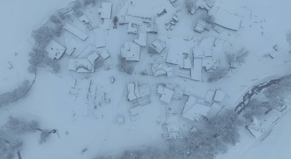 Ağrı’da Gece Yağan Kar Köyleri Beyaza Gömüldü