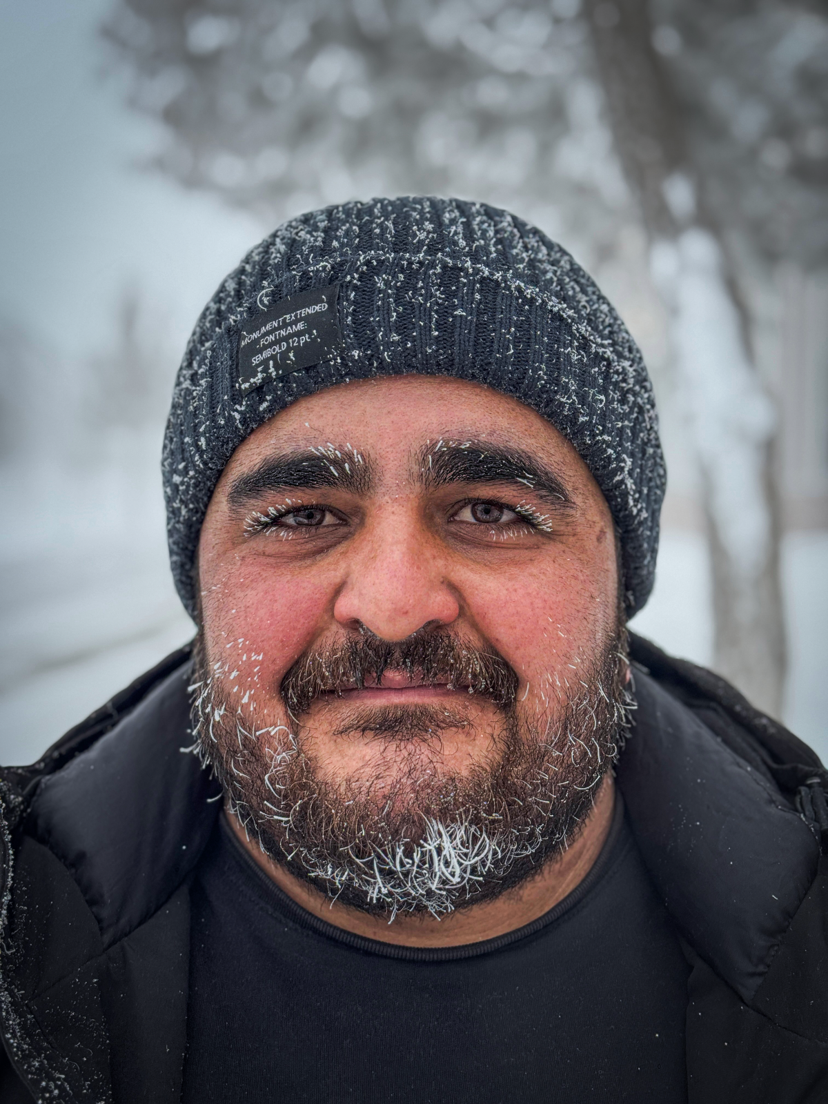 Ağrı’da saç sakal buz tuttu!