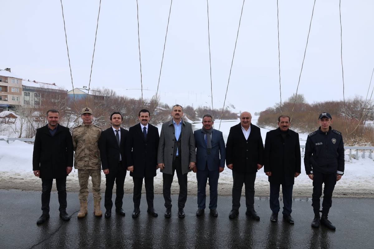 Vali Bozkurt, Tutak’ta Devam Eden Yatırımları Değerlendirdi