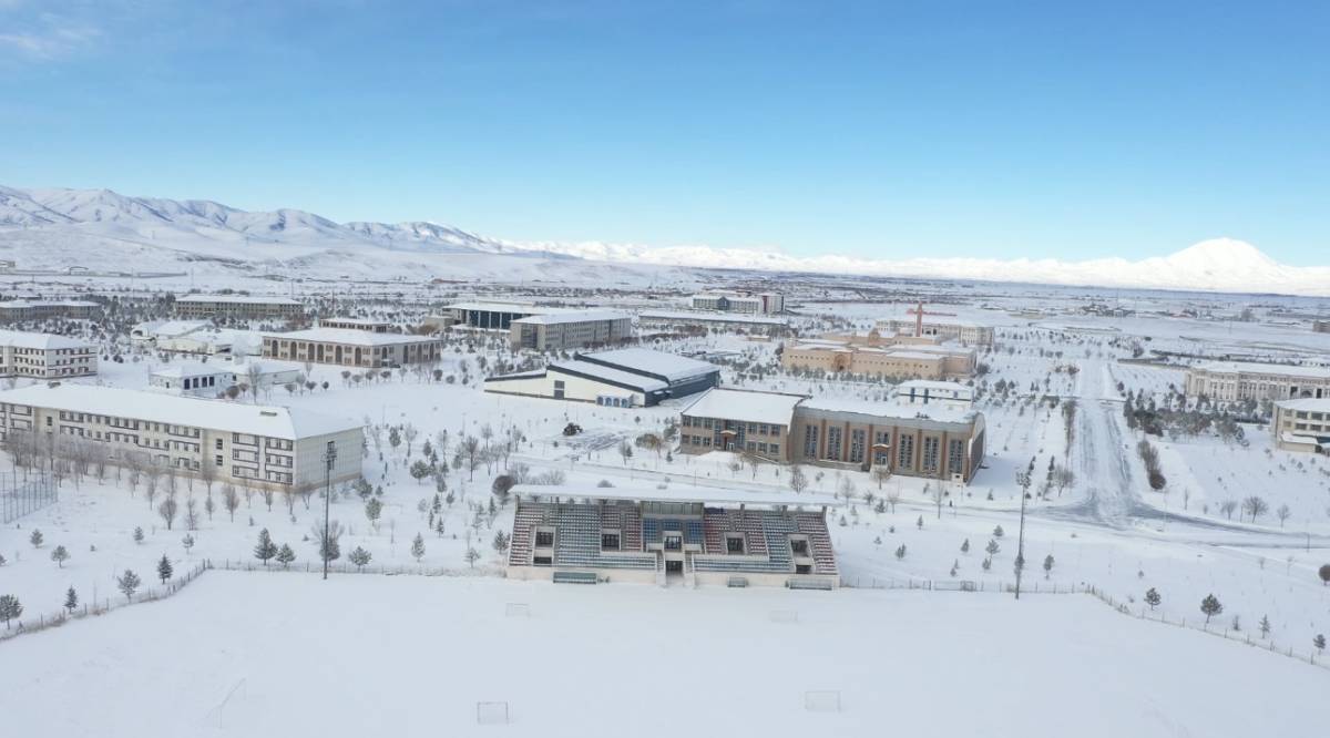 Ağrı’da karın büyüleyici güzelliği hayran bırakıyor